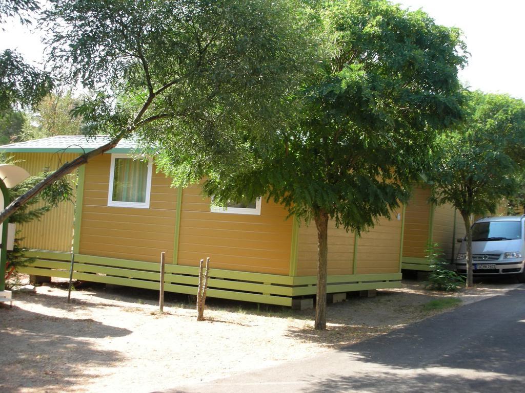 Camping Lou Cabasson Борм-ле-Мимоза Экстерьер фото
