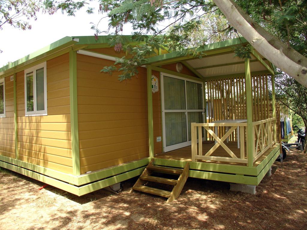 Camping Lou Cabasson Борм-ле-Мимоза Экстерьер фото