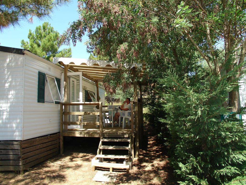 Camping Lou Cabasson Борм-ле-Мимоза Экстерьер фото